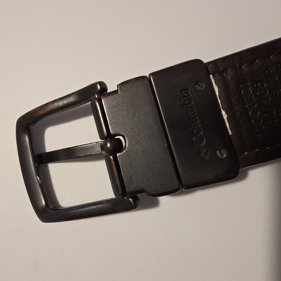 Columbia Reversible Dark Brown or Tan Leather Belt Waist 39"-42" - Picture 3 of 7